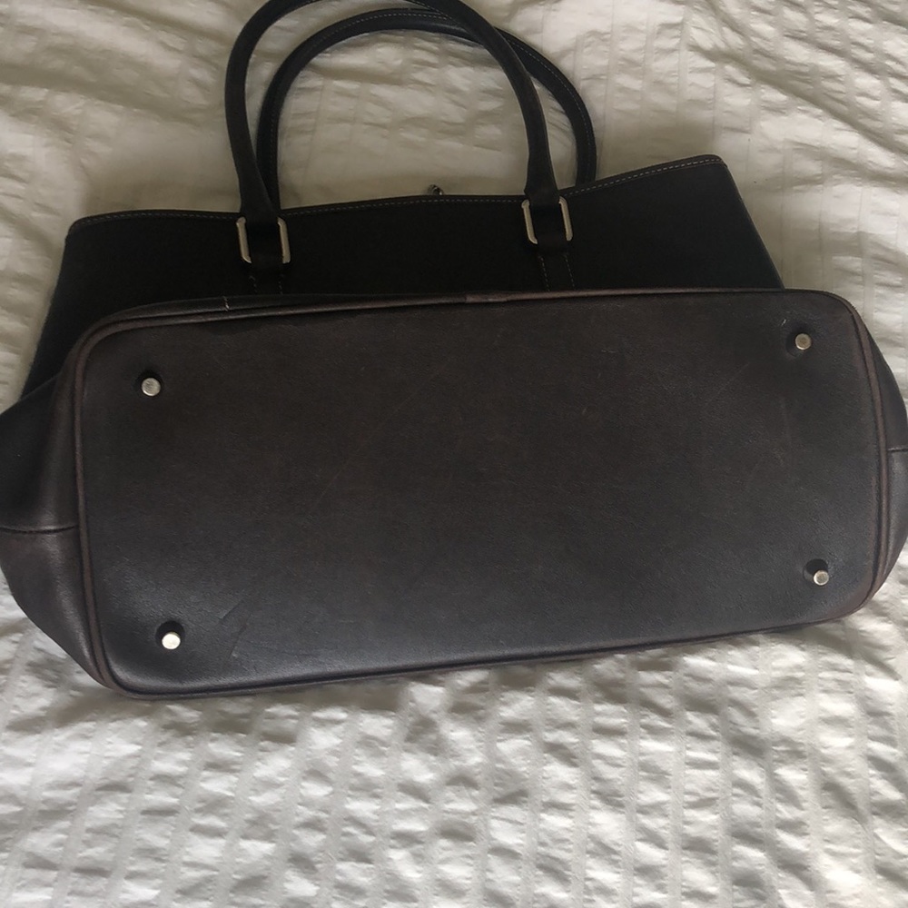 Authentic Coach handbag. - Picture 8 of 9